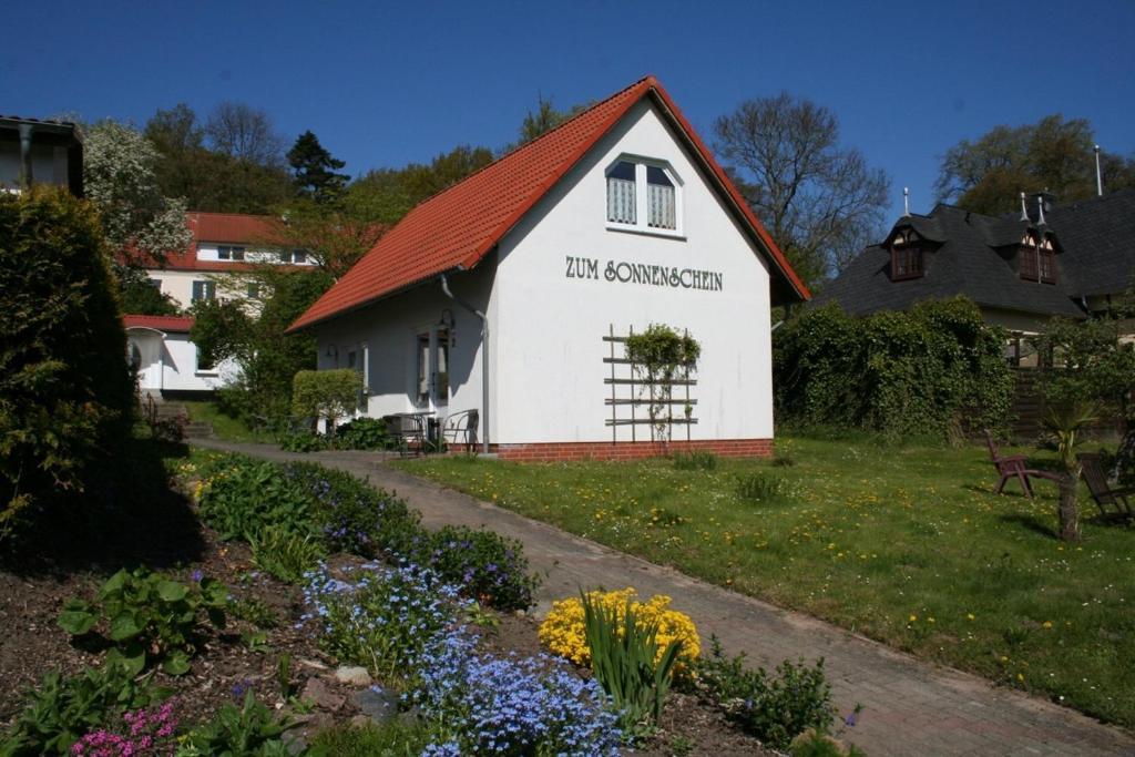 Zum Schlossgarten Ralswiek Exterior photo